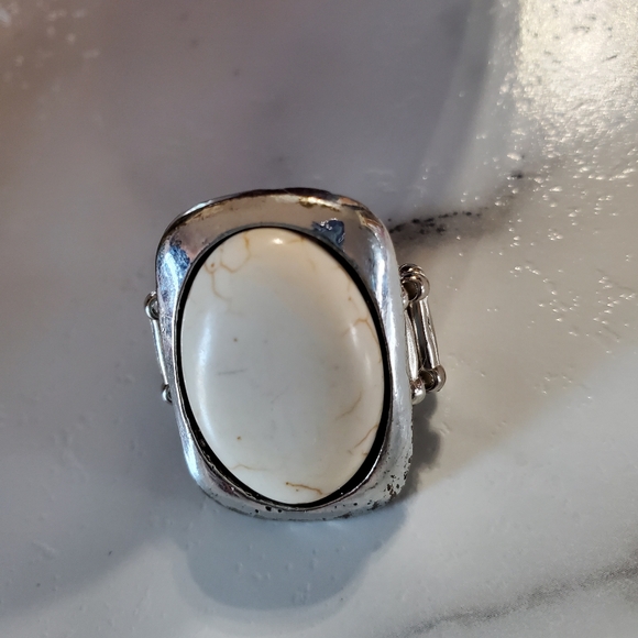White Stone Silver Tone Stretch Band  💥3 for $24💥 - Picture 13 of 16